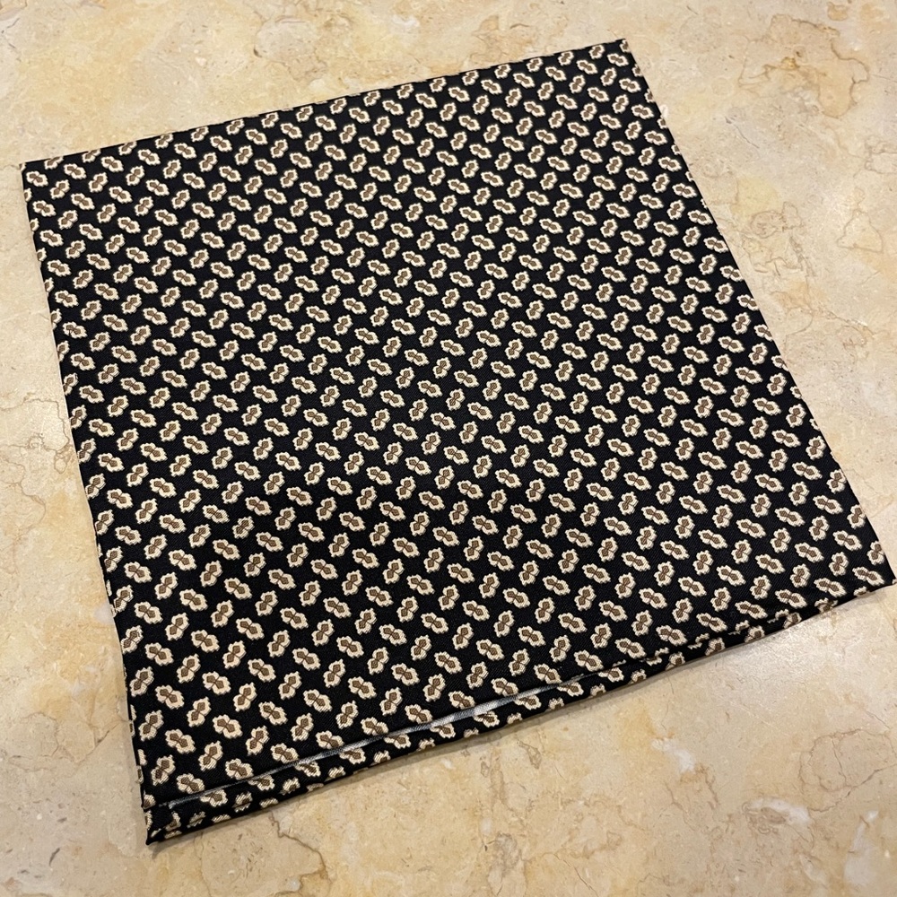 NWT Rare Vintage Jim Thompson Patterned Pocket SILK Handkerchief Square 18.5”